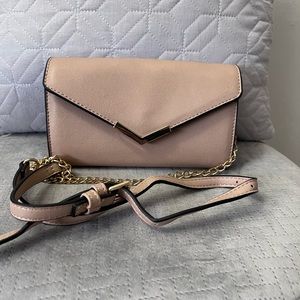 Nude clutch/shoulder purse!